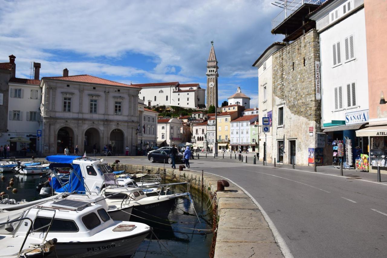 Apartments Rosso Piran. Buitenkant foto