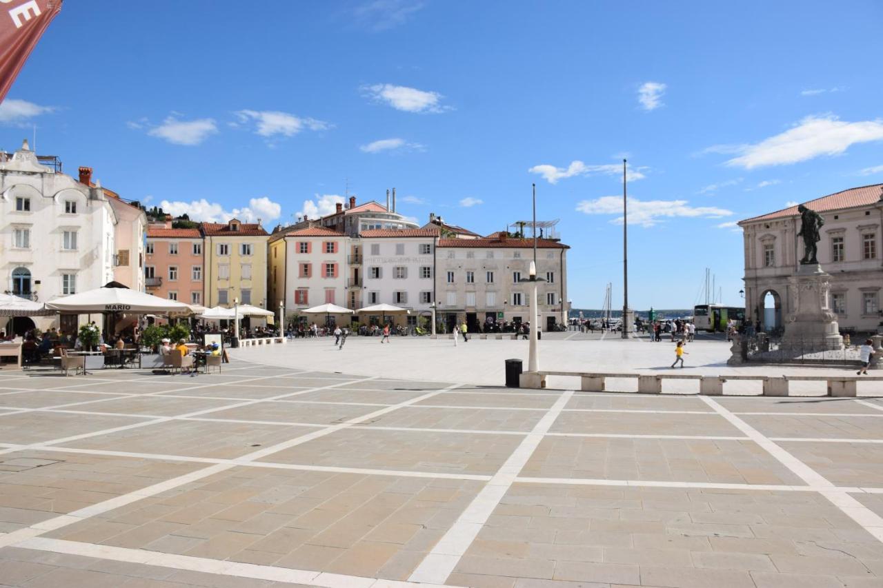 Apartments Rosso Piran. Buitenkant foto