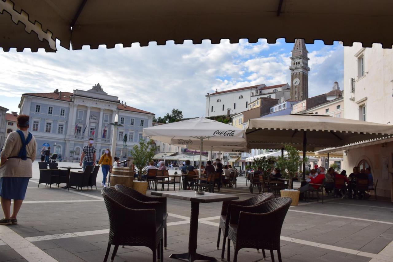 Apartments Rosso Piran. Buitenkant foto